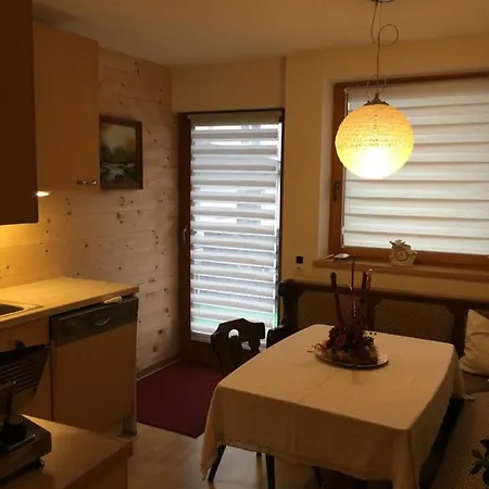 Kaiserstube Bed & Breakfast *